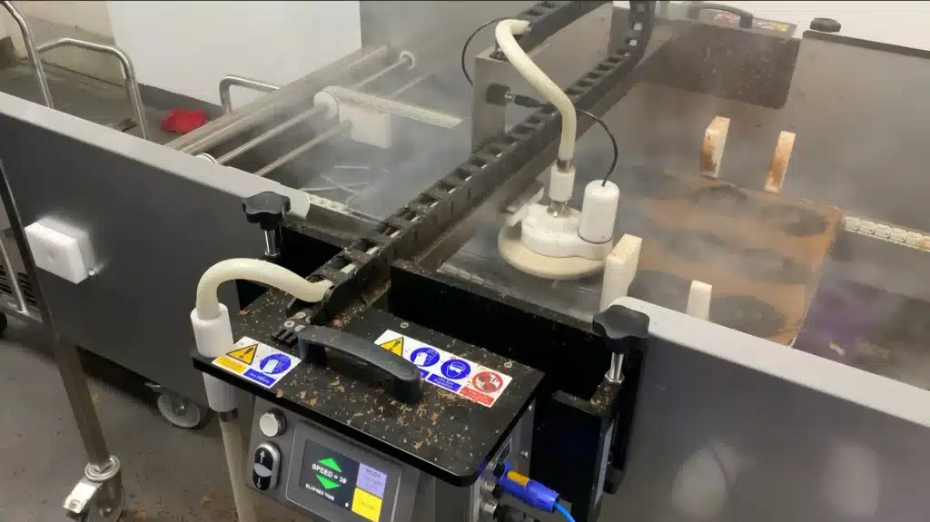 Nettoyage vapeur automatisé moules et plaques en industrie agroalimentaire